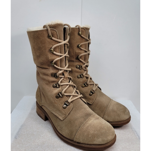 UGG Australia suede leather upper and sheepskin - Picture 3 of 16